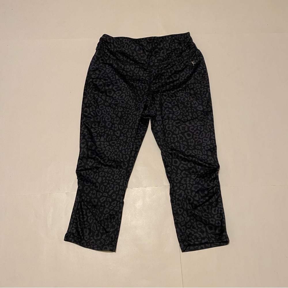 ⭐️DANSKIN NOW! Black and gray athletic capris size small